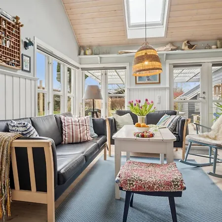 Aksinja - 700m From The Sea By Interhome *